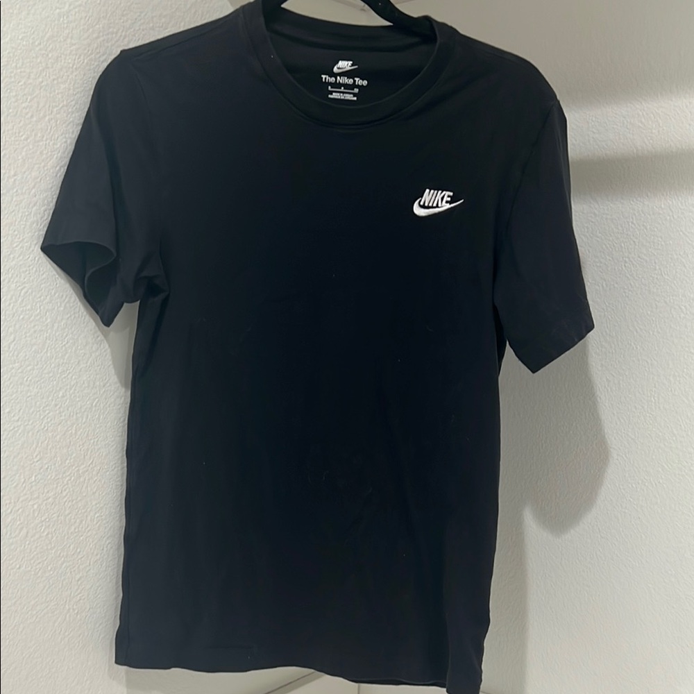 Nike Men's Black Short Sleeve Tee